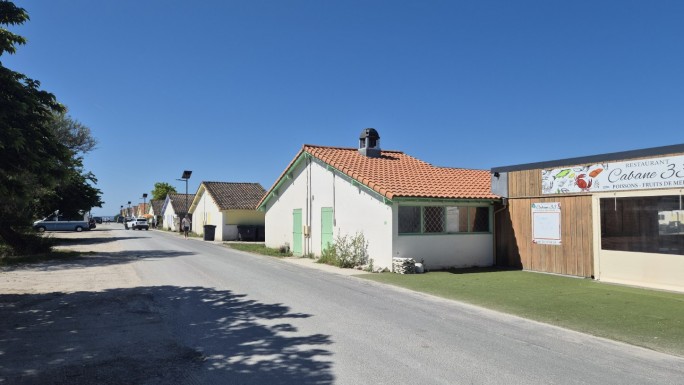 Arès - Enfouissemnt des réseaux (20).jpg Arès - Enfouissemnt des réseaux (20).jpg